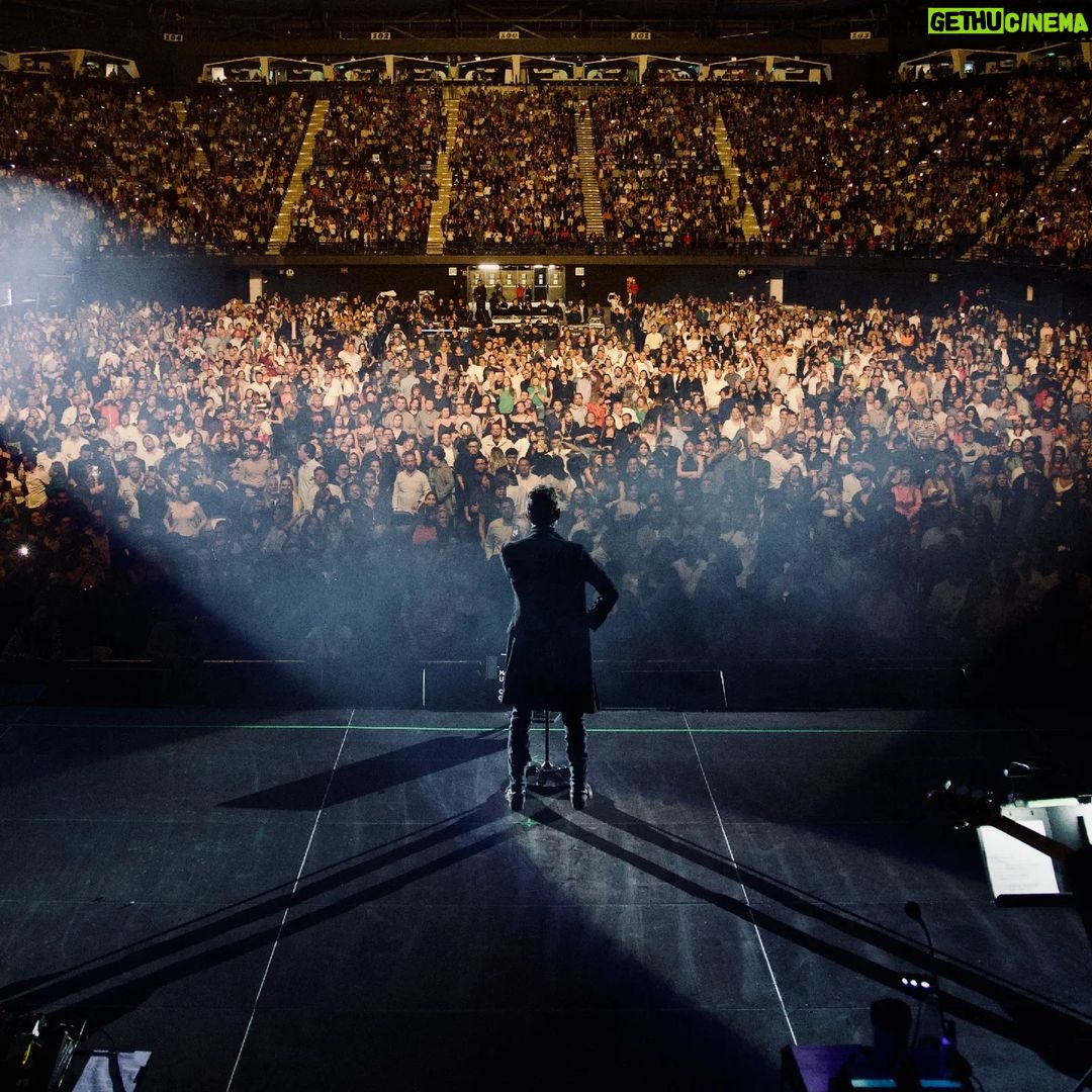 Marc Anthony Instagram - This is how mi gente do it! #ViviendoTour 🎶
