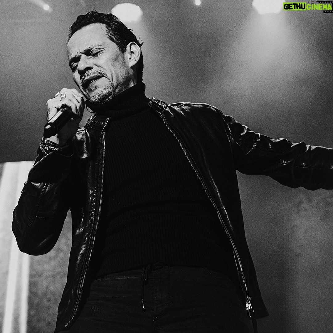 Marc Anthony Instagram - Quiero verlos pronto para cantar juntos en el #HistoriaTour 馃敟 驴Qu茅 canci贸n es su favorita?
