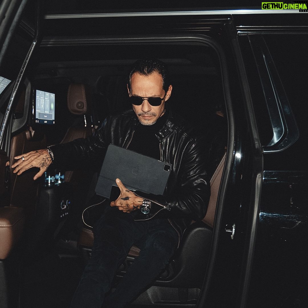 Marc Anthony Instagram - Ready, set, go! 🎤 Modo: #ViviendoTour