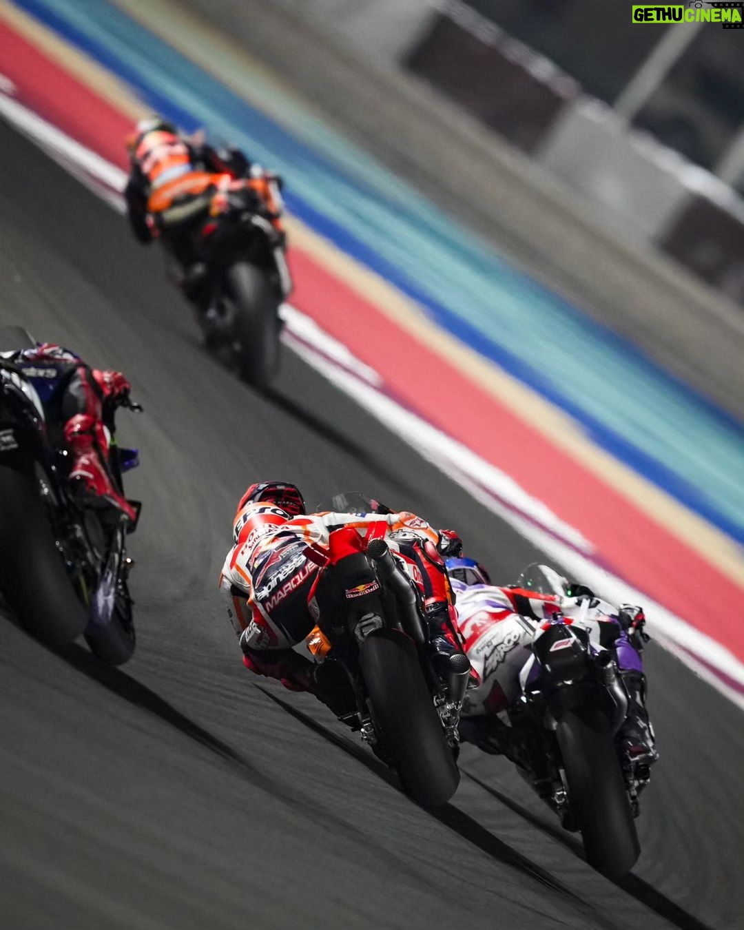 Marc Márquez Instagram - Día de Sprint terminado! P.11 🏁A seguir focus trabajando para la carrera de mañana! 🫡🤘 Sprint day over! P.11 and focused on the tomorrow race! #MM93 #QatarGP #MotoGP Losail International Circuit