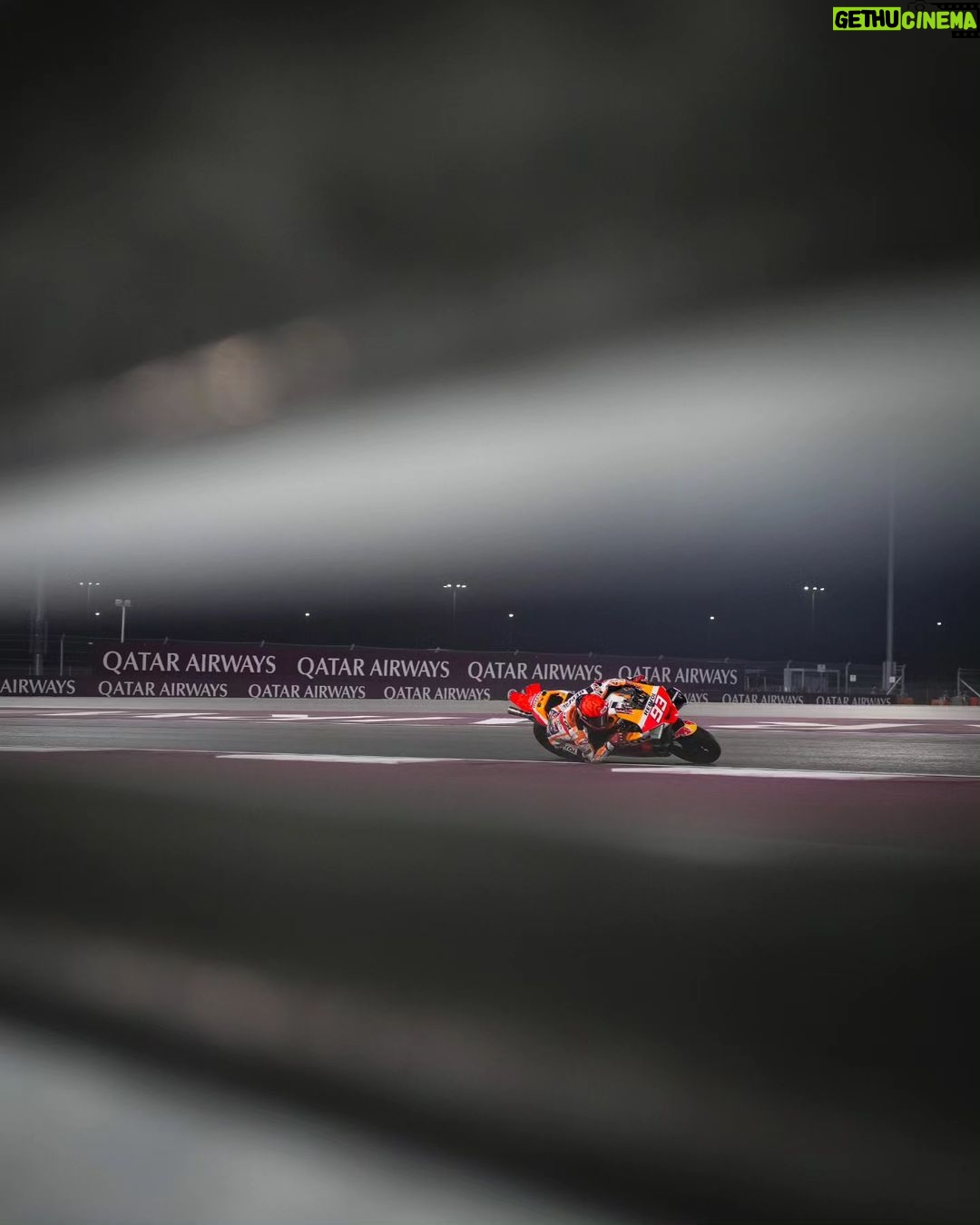 Marc Márquez Instagram - Día de Sprint terminado! P.11 🏁A seguir focus trabajando para la carrera de mañana! 🫡🤘 Sprint day over! P.11 and focused on the tomorrow race! #MM93 #QatarGP #MotoGP Losail International Circuit