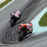 Marc Márquez Instagram - Fin de semana complicado! P.12+1 Siguiente parada: Qatar 🙌🏼 Hard weekend! 😅 Next stop: Qatar! #MM93 #MalaysianGP #MotoGP Sepang International Circuit