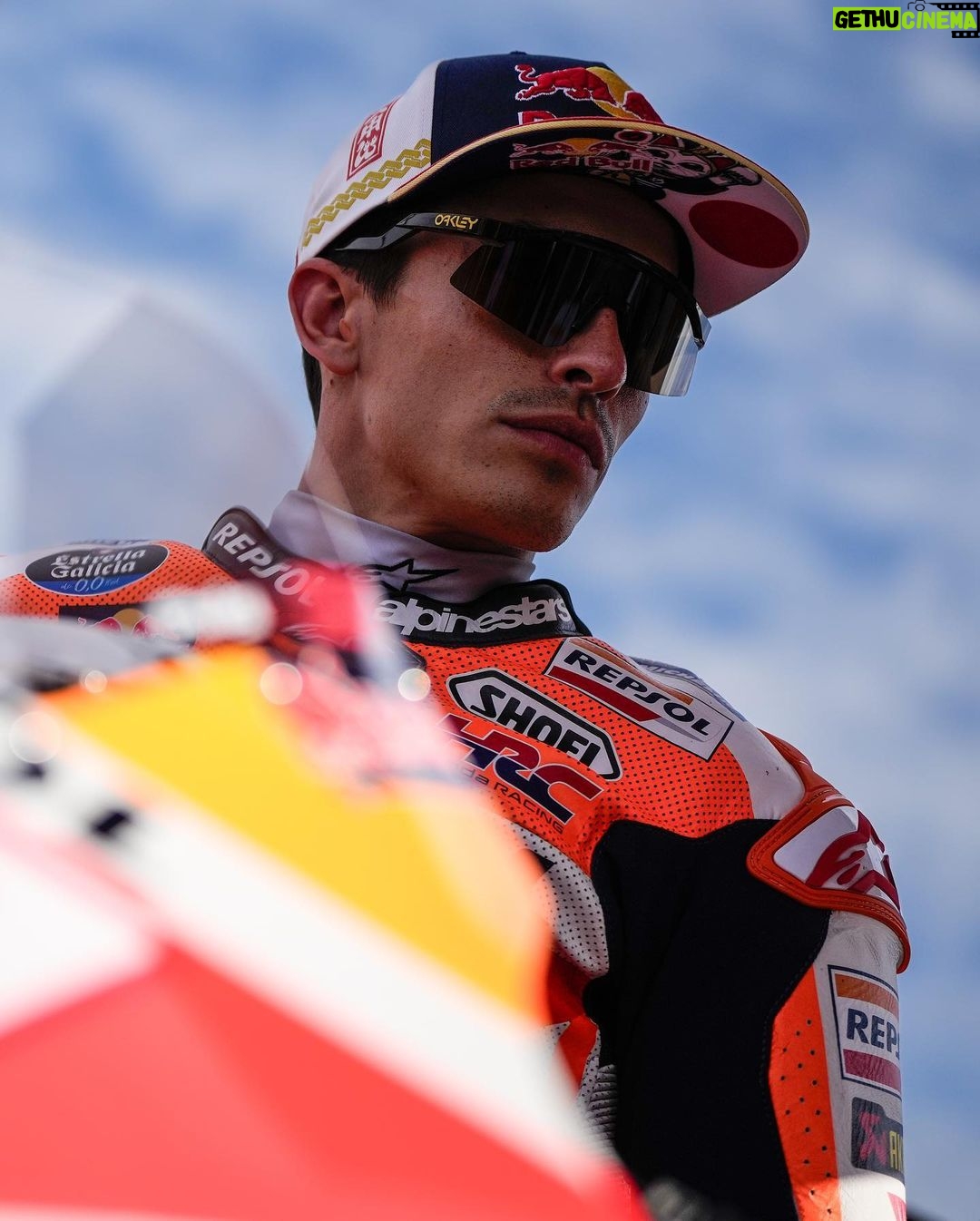Marc Márquez Instagram - P.7 🏁 Q2 y Sprint ✅ Mañana intentaremos seguir con la misma intensidad. ✌🏻 P.7 🏁 Q2 and Sprint Race. We’ll try tomorrow to continue with the same intensity. 😉 #MM93 #MotoGP #JapaneseGP Mobility Resort Motegi