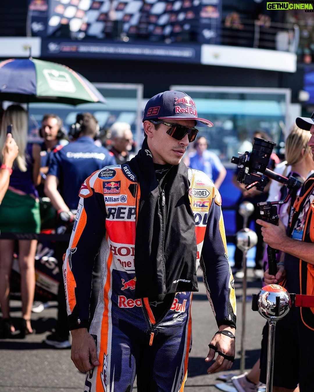 Marc Márquez Instagram - Contento con el resultado de hoy! 🏁No es suficiente pero es importante tener estímulos. 💪🏻 Happy with today’s result! 🏁 It’s not enough but it is important to have stimuli. 💪🏻 #SanMarinoGP #MotoGP #MM93 Misano World Circuit "Marco Simoncelli"