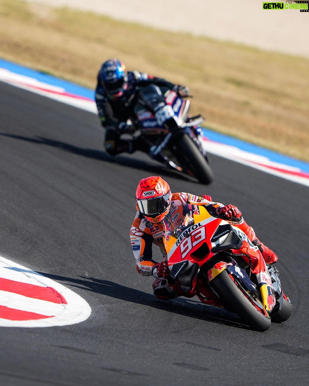 Marc Márquez Instagram - Contento con el resultado de hoy! 🏁No es suficiente pero es importante tener estímulos. 💪🏻 Happy with today’s result! 🏁 It’s not enough but it is important to have stimuli. 💪🏻 #SanMarinoGP #MotoGP #MM93 Misano World Circuit "Marco Simoncelli"