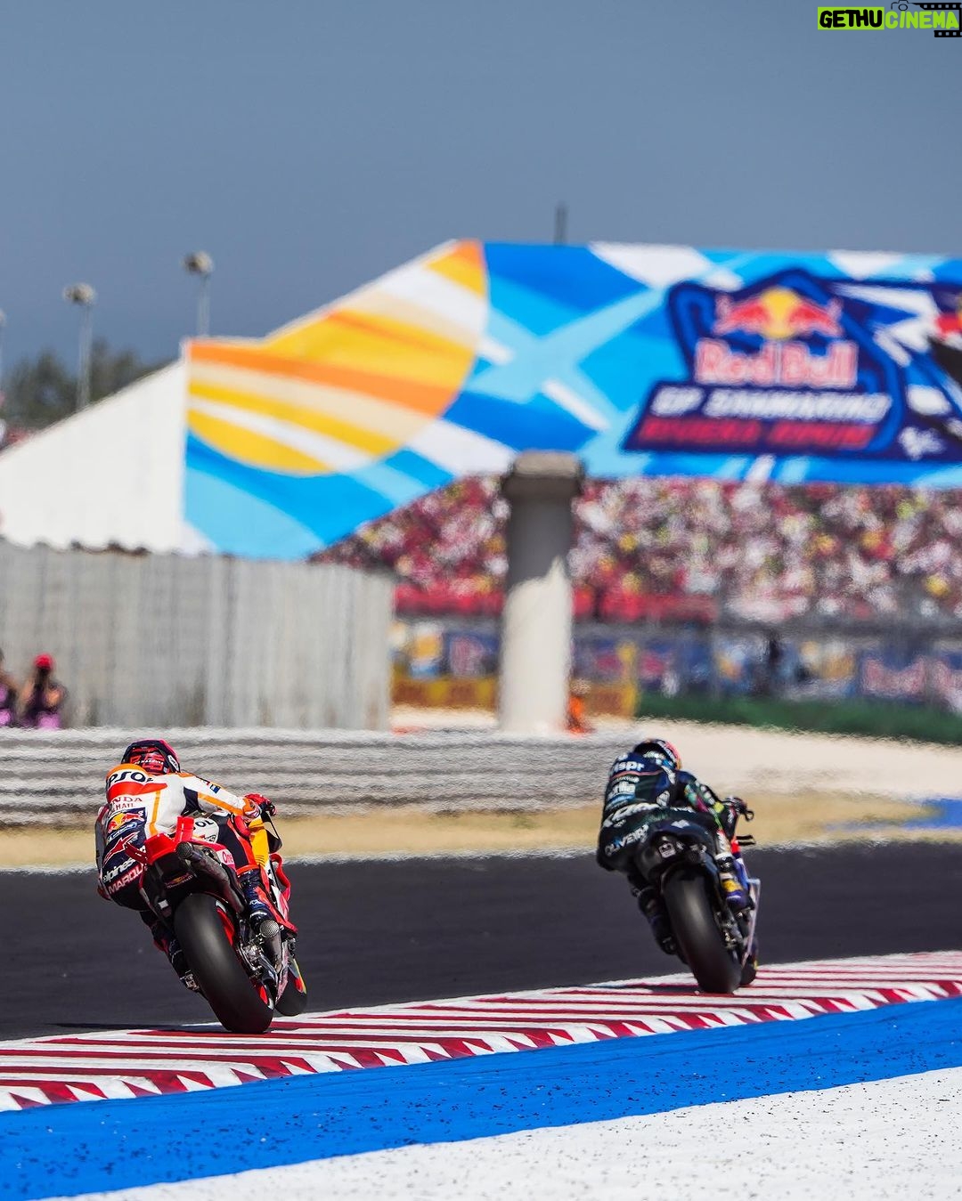Marc Márquez Instagram - Contento con el resultado de hoy! 🏁No es suficiente pero es importante tener estímulos. 💪🏻 Happy with today’s result! 🏁 It’s not enough but it is important to have stimuli. 💪🏻 #SanMarinoGP #MotoGP #MM93 Misano World Circuit "Marco Simoncelli"