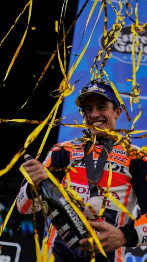 Marc Márquez Instagram - 🥉 🥹 Solo puedo decir GRACIAS y más GRACIAS!!! 

#MM93 #ValenciaGP #MotoGP