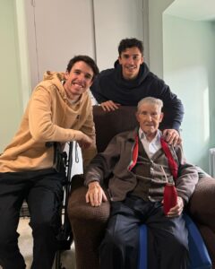 Marc Márquez Instagram - Muchas gracias por todo lo que nos has cuidado y enseñado abuelo. Descansa en pau, T’ESTIMEM AVI❤️