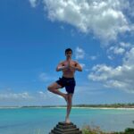 Marc Márquez Instagram - 1. Matur suksuma Bali🫶🏼 2. Recargado🧘🏻‍♂️ 3. Caprichos🍫 4. Sacando los pasos prohibidos😂 5. Amigos!!🏍️ 6. ☀️🌊🏝️ 7. Bucin🤍 Four Seasons Resort Bali at Jimbaran Bay