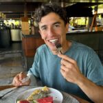 Marc Márquez Instagram - 1. Matur suksuma Bali🫶🏼 2. Recargado🧘🏻‍♂️ 3. Caprichos🍫 4. Sacando los pasos prohibidos😂 5. Amigos!!🏍️ 6. ☀️🌊🏝️ 7. Bucin🤍 Four Seasons Resort Bali at Jimbaran Bay