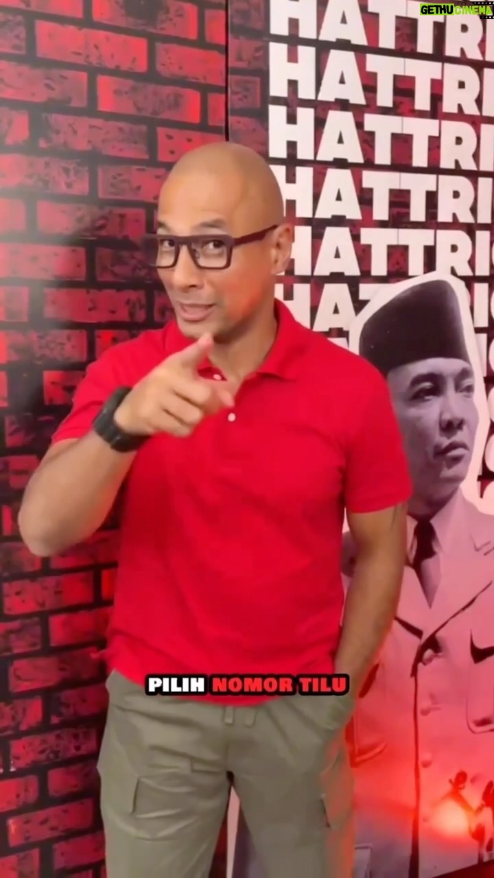 Marcell Siahaan Instagram - Sawah dipacul ku kang jalu Hoyoung Indonesia unggul? Pilih nomor tilu🤟🏻 Cicadas Kiaracondong, cas dulu dong @pdiperjuangan @dpp.bmi #PDIPerjuangan #GanjarMahfud2024 #M3nangkanRakyat #Pasti3njar #PastiGanjar Presiden Indonesia 2024 #MarcellSiahaan #FirasatMenujuSenayan #KonengTiluLima #Babaktisanesngabati #BantengMudaIndonesia Kota Bandung Jawa Barat Indonesia