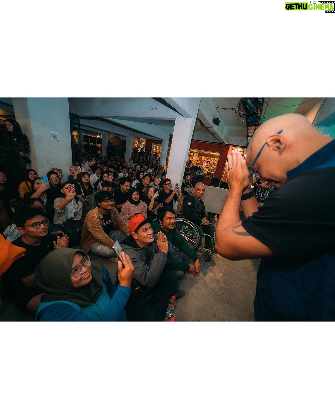 Marcell Siahaan - 1.4K Likes - Inklusif.
Non-Diskriminatif.
Harkat, derajat dan martabat yang sama.
#marcellsiahaan
Foto diabadikan oleh @bengurion.works