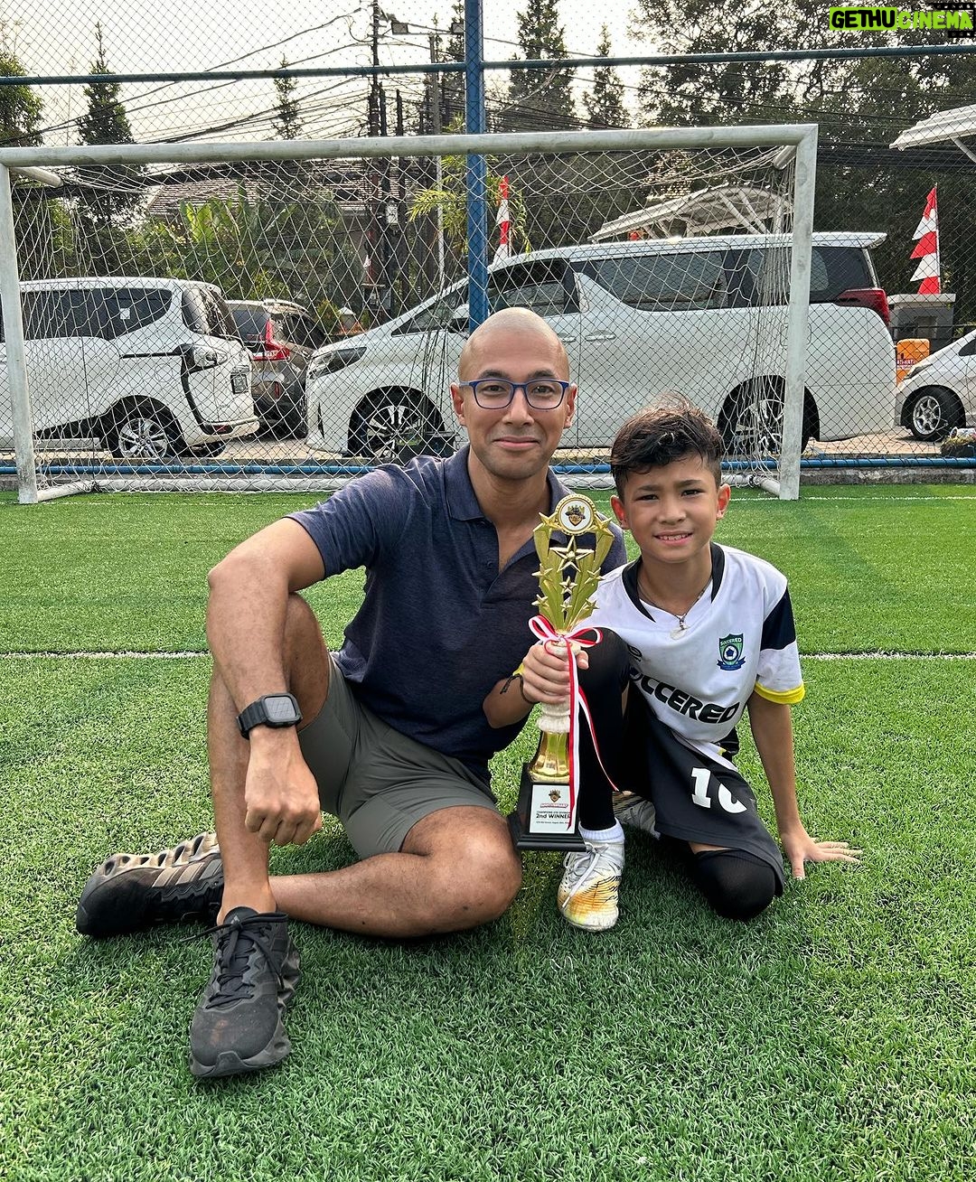 Marcell Siahaan - 1K Likes - Kerja keras, disiplin dan yang terpenting: ATTITUDE.
Selalu membanggakan.
Stay humble, anakku.
#rajahinalang #siahaan