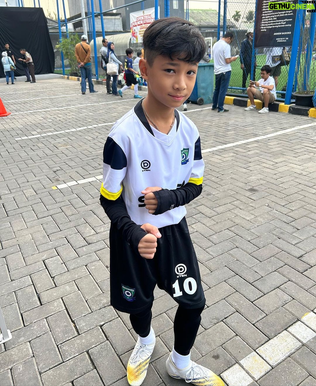 Marcell Siahaan - 1K Likes - Kerja keras, disiplin dan yang terpenting: ATTITUDE.
Selalu membanggakan.
Stay humble, anakku.
#rajahinalang #siahaan