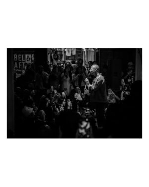 Marcell Siahaan Instagram - Acara ini berawal dari saya ‘menantang’ anak-anak @thehallwayspace_ @rillyrobbi untuk mereka menyelenggarakan sebuah konser intim di Hallway, sebuah tempat seru dan unik yang berada persis ditengah-tengah sebuah pasar basah tradisional jaman saya kecil bernama Pasar Kosambi, Bandung. 

Buat mereka yang minimal seangkatan dengan saya pasti tahu kalau disana adalah salah satu tempat terbaik membeli seragam sekolah dan juga seragam Pramuka beserta pernak-perniknya. Plus, Bandung Teater, sebuah bioskop yang sekarang berubah menjadi Hallway, yang didalamnya ada banyak sekali gerai ‘independen’ fashion, musik sampai kuliner. 

Menyenangkan sekali.

Sebuah portal pertemuan, melting pot, tempat bertemunya banyak kalangan. Teman-teman bermusik di masa lampau seperti @gebegdrum @papapyopie @luki_govinda hadir disana, semua masih dalam keadaan sehat dan terus produktif.

Hadir juga teman-teman dari kalangan disabilitas antara lain @guntur.abah dan teman-teman tuli yang khusus saya undang, dan tidak lupa meminta kepada penyelenggara menyediakan penerjemah bahasa isyarat demi kenyamanan mereka.

Terima kasih kepada keluargaku, my Avengers, adik-adik musisi kesayangan @rishanda @renitamartadinata @jeffwatti @matthewmanwell @cesar_alkautsar @ivanalidiyan @imotimot dan masku @eugen.bounty GILAAAA! Walaupun udara panas banget, rebutan oksigen, tapi selalu maksimal. ❤️

Adikku, anakku, @mraviandika untuk duet maut kita di ‘Firasat’, THANK YOU, Sir! ❤️

Tim produksi MARCELL yang fantastik @anggianggoro @rickysophian @harfiovan @reyhin1603 @boyblackcurrant @heruusiswanto dibawah komando @gafurdinno ✅

Dan tentunya Kasubdit Ketampanan @ronaldreborn dan Kasubdit Dokumentasi dan Sejarah @bengurion.works yang super, dan Staf Khusus @shandy_age dan Kepala Rumah Tangga @ganjar.tribowo ✅

Dan mereka yang hadir sebagai support besar, adik-adik tersayang @filinno @zanninaaa @juliuzickboy  @magentaparamita @awisnuw Michaela dan anakku ‘Kribo Neraka’ @keenahrah , TERIMA KASIH! ❤️

Team @mahatidana_fight.camp @lendengndgank yang juga hadir, hatur nuhun, Warriors!

Thank you @mrahotel and Mannery Eatery for hospitality.

Bandung, kenanganmu terlalu indah.
