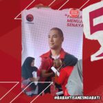 Marcell Siahaan Instagram - Assalamualaikum warahmatullahi wabarakatuh. Sampurasun parawargi. Mengawali tahun yang baru dengan semangat baru dan suka cita yang senantiasa selalu membawa kita menuju kebahagiaan. Salam hangat. Demi merah putih #MarcellSiahaan #FirasatMenujuSenayan #Babaktisanesngabati #PoskoSemusim #KonengTiluLima #PDIPerjuangan #BantengMudaIndonesia #GenerasiGotongRoyong #SolidBergerak Bandung