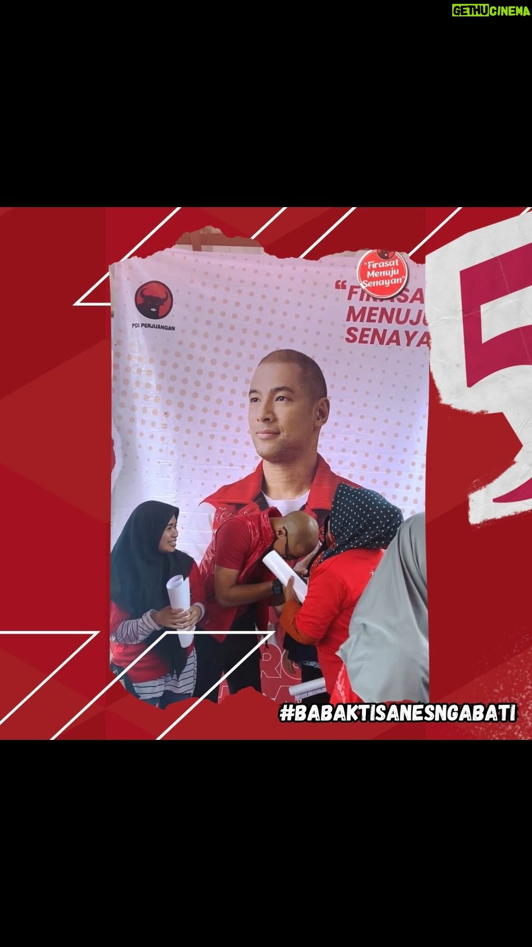 Marcell Siahaan Instagram - Assalamualaikum warahmatullahi wabarakatuh. Sampurasun parawargi. Mengawali tahun yang baru dengan semangat baru dan suka cita yang senantiasa selalu membawa kita menuju kebahagiaan. Salam hangat. Demi merah putih #MarcellSiahaan #FirasatMenujuSenayan #Babaktisanesngabati #PoskoSemusim #KonengTiluLima #PDIPerjuangan #BantengMudaIndonesia #GenerasiGotongRoyong #SolidBergerak Bandung