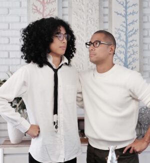 Marcell Siahaan Instagram - Sembilan belas tahun berlalu, dan menyaksikan anak sulungku satu ini berkembang menjadi seorang lelaki dewasa yang kelak akan memimpin dengan menggunakan segenap talentanya.

Nikmati segenap prosesnya dan jangan berhenti bersyukur, anakku.

Selamat ulang tahun, Keenan Avalokita Kirana.

Terima kasih laekku hasian @tail_wagging untuk foto-foto kami.