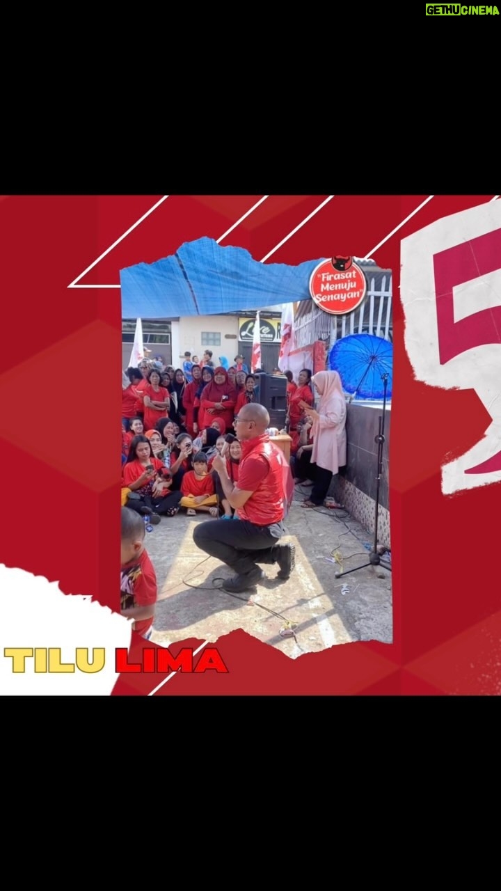 Marcell Siahaan Instagram - Assalamualaikum warahmatullahi wabarakatuh. Sampurasun parawargi. Terima kasih saya haturkan atas sambutan hangatnya terhadap saya di hari itu. Semoga kita semua dapat memberikan kesan yang baik dan tak terlupakan bagi masing-masing diri kita. Semoga berjumpa kembali. Salam Hangat. Demi merah putih #MarcellSiahaan #FirasatMenujuSenayan #Babaktisanesngabati #PoskoSemusim #KonengTiluLima #PDIPerjuangan #BantengMudaIndonesia #GenerasiGotongRoyong #SolidBergerak Bandung