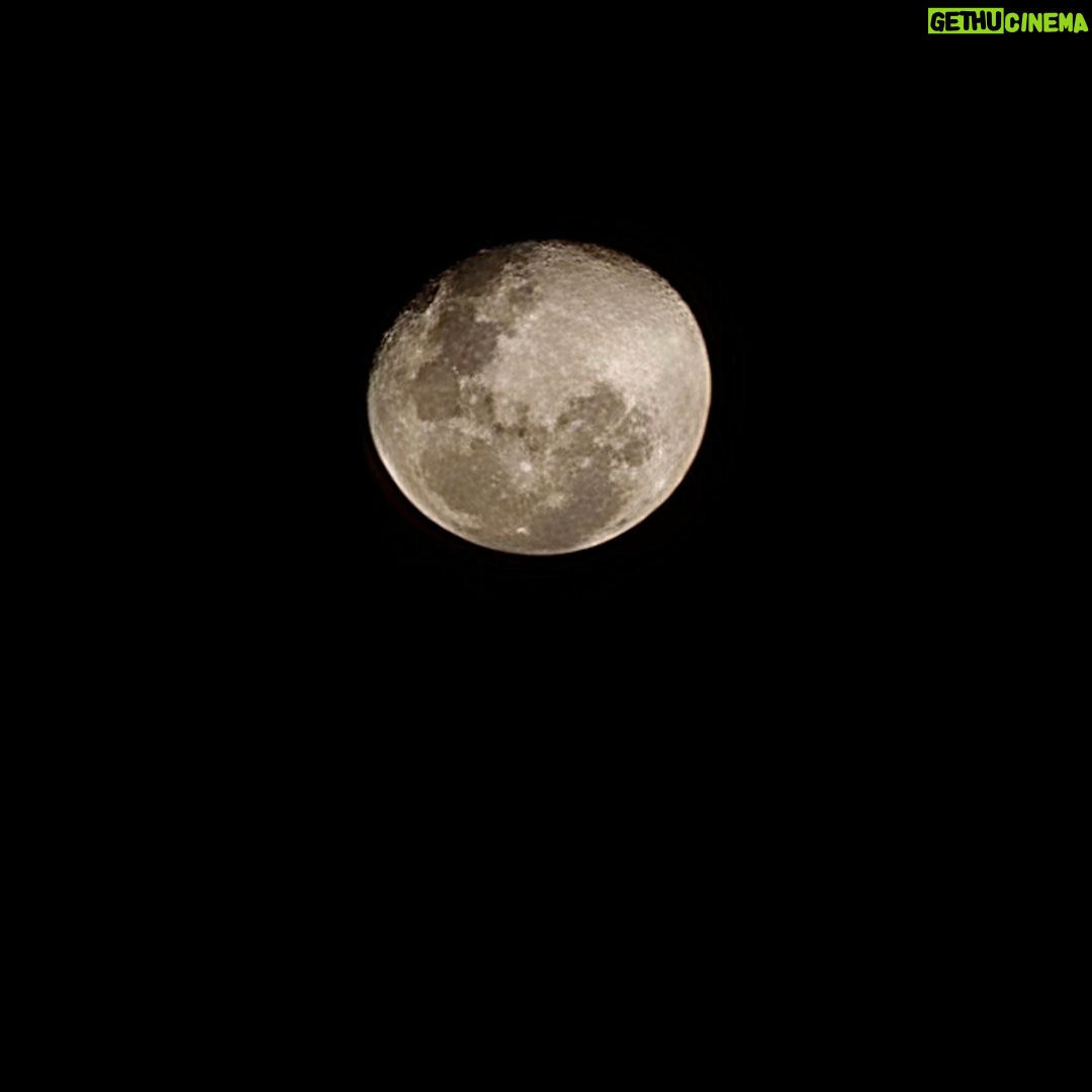 Marcell Siahaan - 205 Likes - Our last evening in Bali, along with this beautiful Moon. Rest well, everyone. Wherever you are now.
#samsungs23