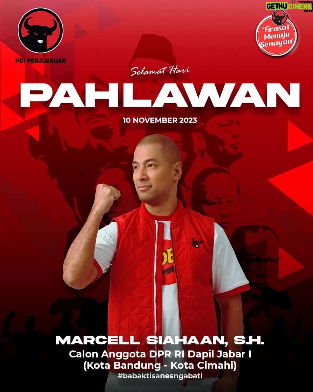 Marcell Siahaan Instagram - Bersyukur dan bergembira atas segala hal yang baik yang telah diperjuangkan para pendahulu kita, dan dengan penuh kebesaran hati menjaga dan melestarikannya demi generasi penerus adalah ciri sikap kepahlawanan yang sesungguhnya. Selamat Hari Pahlawan. Demi Merah Putih. #Marcellsiahaan #FirasatMenujuSenayan #PoskoSemusim #PDIPerjuangan #BantengMudaIndonesia #GenerasiGotongRoyong