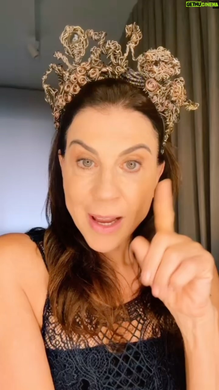 Marcelo Mansfield Instagram - Imperdivelllll !!! Angela Dippe no Teatro Das Artes do Shopping Eldorado neste sabado as 17:30hs … curtíssima temporada so ate 02 de marco, sempre aos sábados !!! #fun #comedia #comedy #menopausa #angeladippe #teatrodasartes