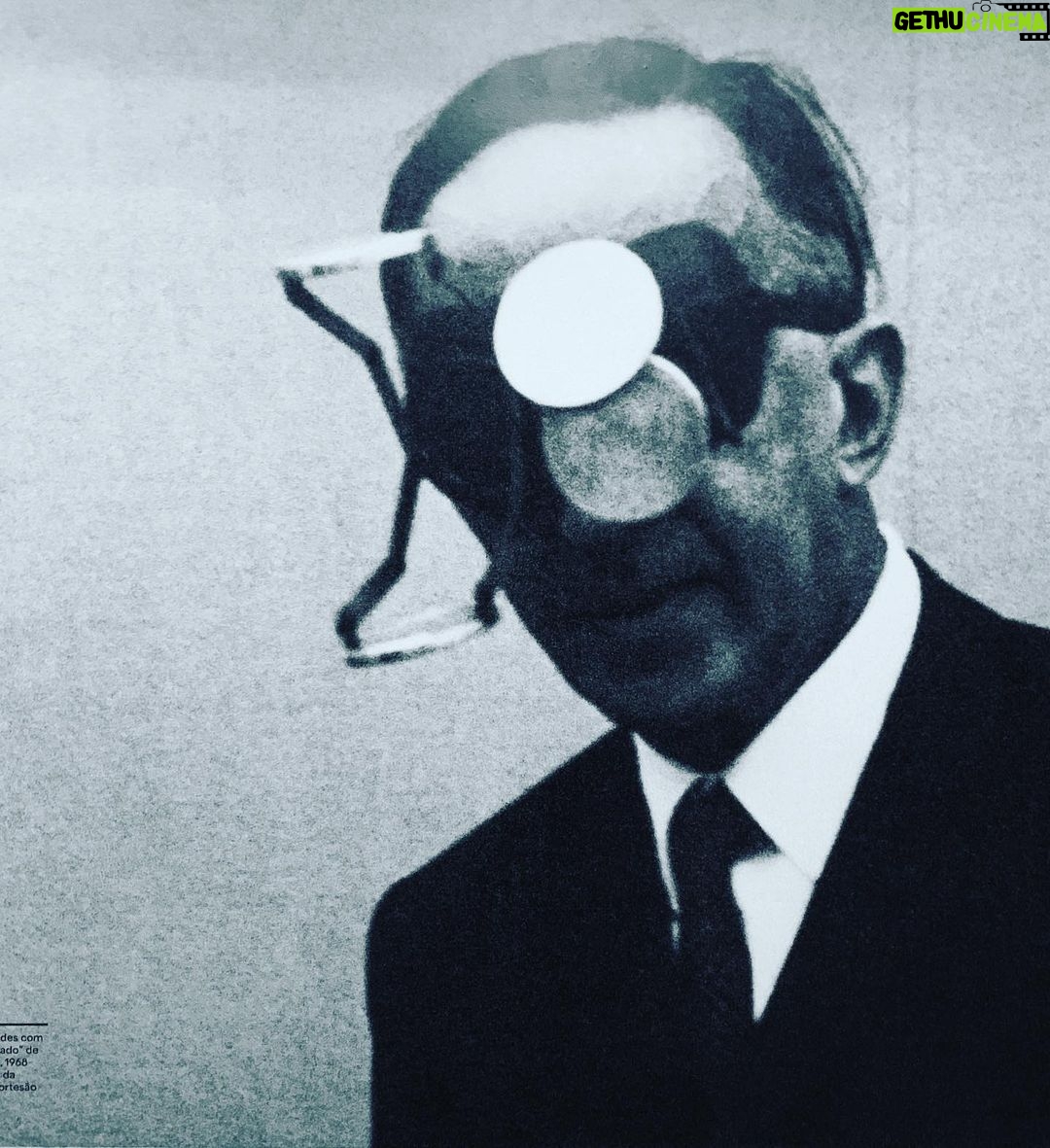 Marcelo Mansfield Instagram - Exposição muito legal da coleção do Murilo Mendes (na foto) no MAM … do lado da Bienal … vai num, vai noutro!!! E ainda tem um restaurante maravilhoso la dentro pra vc chafurdar depois de tanta obra de arte !!! #mam #fun #funny #love #amazing MAM - Museu de Arte Moderna de São Paulo