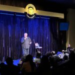 Marcelo Mansfield Instagram - Mais uma noite sensacional com uma plateia de ouro no @clubebarbixas …. E ao lado do @benludmer @babucarreira e @mariarmellini virou uma festa no camarim !!! Viva os @ciabarbixas !!! #fun #funny #amazing #love #comedy #standupcomedy #comedia