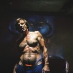 Marco Antonio Caponi Instagram - NOT HUMAN…. Así cómo se descubrieron las frecuencias moduladas, hemos encontrado al mejor estilo de Alicia agujeros negros que nos trasladan a la multiplicidad infinita de dimensiones en simultáneo, universos repletos de frecuencias visuales. No se quien es este humano pero ha sintonizado su idéntico mundo con el mío; me ha traído un mensaje e intento decodificarlo; Hablamos a través del theremin y nos crecen sus tentáculos; ha hecho de mi un espectro, perteneciente a una nueva naturaleza… artificial. ¿Quien es? ¿Quien soy? ¿A dónde estoy? ¿A dónde vamos? Ya no seré el mismo P.U.L.P.O L.A.N.A.V.E :Prompt, producción y dirección #lanavepulpo #multiplicidaddemundos #prompt #art #AI I’m mutating... Just as modulated frequencies were discovered, we have found, in the best Alice style, black holes that transport us to the infinite multiplicity of dimensions simultaneously, universes full of visual frequencies. I don’t know who this human is but he has tuned his identical world to mine; He has brought me a message and I am trying to decode it; We talk through the theremin and he answers me by dancing with his tentacles; He has made me a ghost, belonging to a new nature... artificial. Who is he? Who I am? Where am I? Where we go? OCTOPUS L.A.N.A.V.E: Prompt, production and direction #lanavepulpo #multiplicityofworlds #prompt #art #AI Galaxia Box
