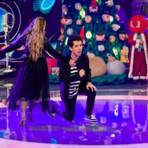 Marcos Mion Instagram - AMANHÃ VAI SER UM DIA MUITO ESPECIAL PRA MIONZADA!
Romeo, meu coração que saiu do meu peito e ganhou vida, vai se apresentar no palco do Caldeirão!🙏🏼❤️
.
Natal é época de sonhos se realizarem e amanhã vamos realizar o do Romeo e, de quebra, o meu!
.
Meu peito explode de orgulho quando penso em tudo que ele superou pra viver seu sonho…esse meu filho é demais!❤️❤️
.
Amanhã, no @caldeiraocommion 🙌🏼