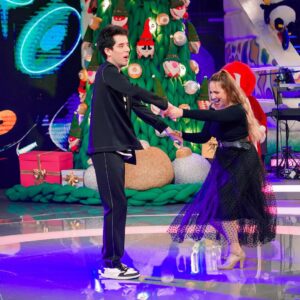 Marcos Mion Instagram - AMANHÃ VAI SER UM DIA MUITO ESPECIAL PRA MIONZADA!
Romeo, meu coração que saiu do meu peito e ganhou vida, vai se apresentar no palco do Caldeirão!🙏🏼❤️
.
Natal é época de sonhos se realizarem e amanhã vamos realizar o do Romeo e, de quebra, o meu!
.
Meu peito explode de orgulho quando penso em tudo que ele superou pra viver seu sonho…esse meu filho é demais!❤️❤️
.
Amanhã, no @caldeiraocommion 🙌🏼