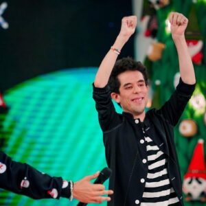 Marcos Mion Instagram - AMANHÃ VAI SER UM DIA MUITO ESPECIAL PRA MIONZADA!
Romeo, meu coração que saiu do meu peito e ganhou vida, vai se apresentar no palco do Caldeirão!🙏🏼❤️
.
Natal é época de sonhos se realizarem e amanhã vamos realizar o do Romeo e, de quebra, o meu!
.
Meu peito explode de orgulho quando penso em tudo que ele superou pra viver seu sonho…esse meu filho é demais!❤️❤️
.
Amanhã, no @caldeiraocommion 🙌🏼