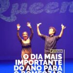 Marcos Mion Instagram - PARABÉNS FILHO!! Você arrebentou na sua apresentação de dança do fim de ano!👏🏼🎉 Eu amo o já clássico pedido de palmas pra plateia! ❤️ . Quem te acompanha por aqui desde a primeira vai ficar impressionado com sua evolução! Cada passo novo, cara! Uau! Você está dançando MUITO! Cada vez melhor! Eu, a mamãe, seus irmãos, avós, seu público todo está MUITO orgulhoso! . E Mari…o trabalho que vc faz com Romeo é excelente, cada coreografia pensada em cada detalhe pra ele conseguir fazer, sua paciência e dedicação…mas a amizade de vocês dois é a coisa mais linda! Obrigado por ser tão importante na vida do nosso Romeo!🙏🏼A família toda te ama! . Gosto de contar que quando Romeo era pequeno, ele até se vestia, mas eu tinha que levar ele pra assistir à apresentação de dança da classe dele da escola pela janela do 1’ andar que dava pra quadra. Ele não conseguia…tremia todo de pavor. E olha ele aí brilhando sozinho com a Mari num palco gigante e lotado de plateia! Insatisfeito ainda pediu mais barulho!🫶🏼 . Que todo esse trabalho de uma vida sirva de inspiração para ninguém esmorecer perante uma dificuldade. Nós conseguimos evoluir! Todos nós! Se vc tem um sonho, não importa quanto tempo demore, se você se dedica, vai chegar lá! Se inspire no Romeozão e não esqueça que ele ainda tem o autismo por cima… . Divido esse momento com vocês porque sei o quanto vocês amam o Romeo, mas também como uma dose de ânimo e injeção de gasolina para famílias atípicas que estão sofrendo com as limitações de seus pequenos. Fé sempre, muita dedicação e amor ilimitado que vai dar certo! 🙌🏼 . Que Nossa Senhora interceda pela vida todos! Passa na frente, mãezinha!