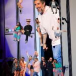 Marcos Mion Instagram - VOCÊ NÃO PODE PERDER AS DUAS ESTREIAS DO #CALDEIRÃO DE HOJE! 😱 . Arraste pro lado e conheça tudo sobre o #TvTeca 📺 e o #SobeOSomLáEmCasa 🏡🎶 . Comentem aqui comigo sobre os novos quadros. Estou louco pra saber a opinião de vocês! 🫶🏻 E bora curtir esse sabadão! Estúdios Globo