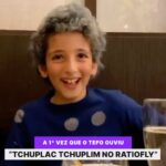 Marcos Mion Instagram - IMPOSSÍVEL NÃO RIR JUNTO! Quando seu filho descobre que vc já acrescentou terminologias ao dicionário da língua portuguesa! Frase de alta complexidade linguística e poética que resgata o berço da nossa língua falada! Hahahaha! Mionzera passando adiante as mionzices desde cedo! . @tefomion ❤️❤️❤️❤️❤️