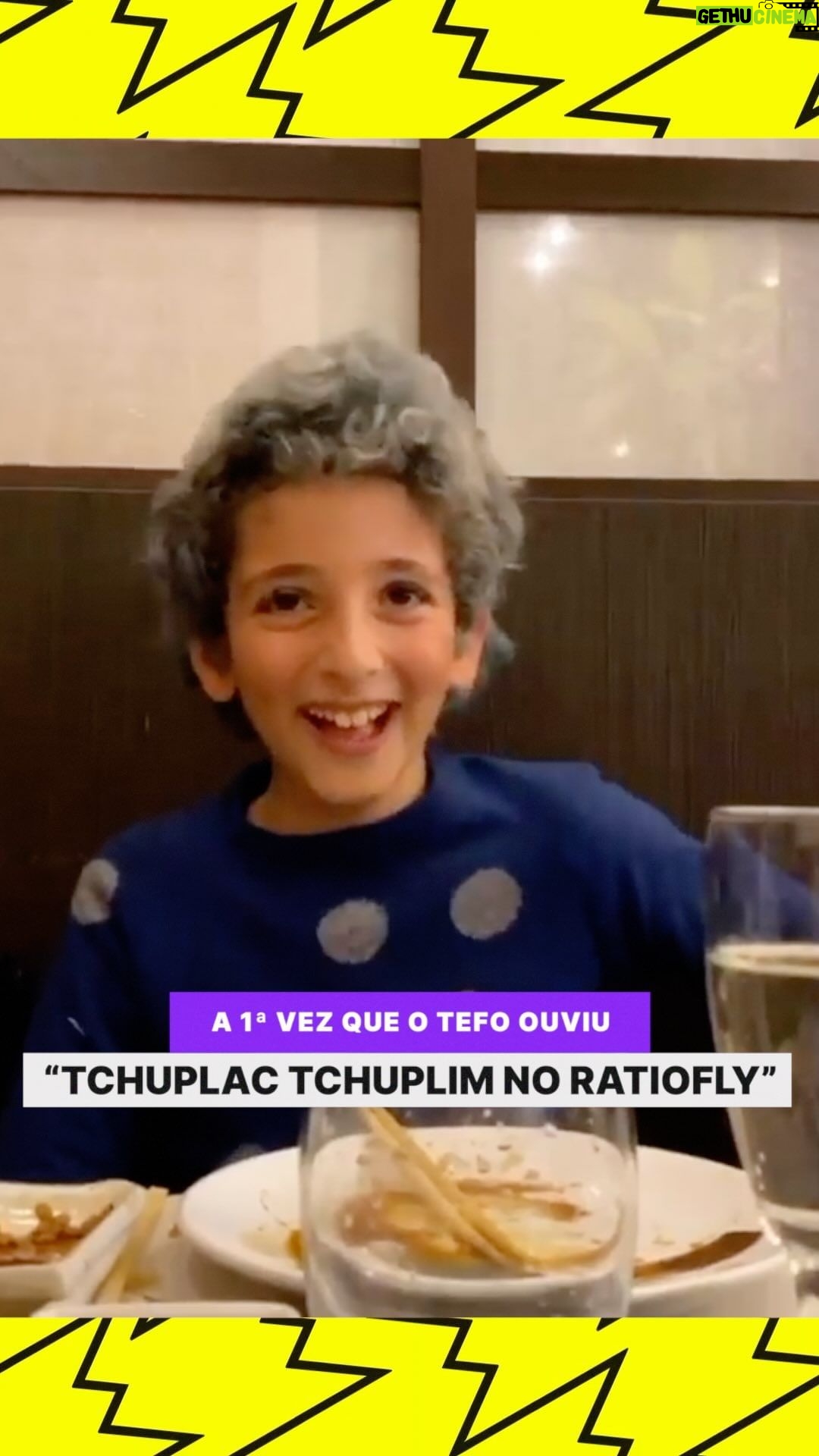 Marcos Mion Instagram - IMPOSSÍVEL NÃO RIR JUNTO! Quando seu filho descobre que vc já acrescentou terminologias ao dicionário da língua portuguesa! Frase de alta complexidade linguística e poética que resgata o berço da nossa língua falada! Hahahaha! Mionzera passando adiante as mionzices desde cedo! . @tefomion ❤️❤️❤️❤️❤️
