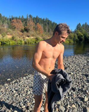Marcus Ericsson Instagram - Road tripping 🇺🇸 Portland ➡️ Laguna #ME8