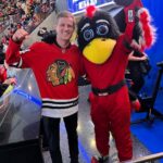 Marcus Ericsson Instagram - Hockey night with the @nhlblackhawks ! Thanks for a fun experience 🏒🥅 and Hey @bhawktommyhawk I’ll be back for a rematch 😎 #ME28 United Center