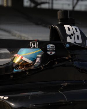 Marcus Ericsson Instagram - First day at the new gig ✅

And it couldn’t feel more right starting this new chapter of my career at the @indianapolismotorspeedway 🤩. Great day! Exciting times ahead 🚀🏁 @andrettiindy #INDYCAR