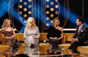 Marcus Oscarsson Instagram - MÅNGA SKRATT OCH SUPERBRA MUSIK ❤🎤🎉
I kväll kl 21 hälsar jag på hos fantastiska Carina Bergfeldt på SVT1 tillsammans med Zara Larsson, Maria Montazami och Carina Berg - så trevliga och härliga personer! I morgon bitti är jag tillbaka i TV4 kl 09.18 som vanligt. Ha en underbar helg!