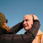 Marek Adamczyk Instagram - Sestoupili jsme zpět z hor a ta nejintenzivnější část Posledního závodu je tak za námi. Jsme zhruba v polovině filmu. Užili jsme si pořádných čtrnáct dní, plných toho nejhezčího i nejhoršího počasí, jaké se dá na horách zažít. Každé ráno bylo všechno, co jsme si večer naplánovali, kvůli počasí úplně jinak. Ale každý den jsme vyráželi, abychom ulovili ty nejlepší záběry, jaké půjdou. Závodili jsme, padali, čekali na počasí, mrzli, dostávali záněty spojivek a sžívali se s horami, jak nikdy předtím. Těžko vám to popíšu. Musíte se podívat na film:) Je mi s partou okolo @wearepunkfilm @poslednizavod moc dobře. 📷 @nikolastusl a já😎