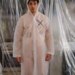 Marek Adamczyk Instagram - Malá anketní otázka: Jak se asi bude jmenovat krátký film, ze kterého jsou fotky? A) Kult obyčejného kříže B) Kamarád do deště reloaded C) Igelit D) Rambo: Poslední pšouk