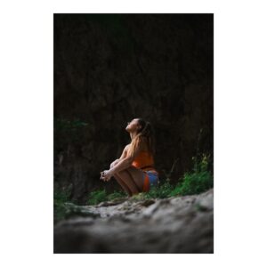 Margo Hayes Instagram - bby girl is tired but she’s fired up ♡︎ thank u @tarakerzhner for capturing these quiet moments. I luv u. @thenorthface @thenorthface_climb @petzl_official @lasportivana @frictionlabs
