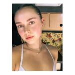 Margo Hayes Instagram - give me the lemons I’ll make u a glass of lemonade okay🍋💛