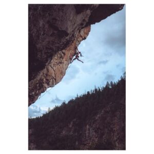 Margo Hayes Instagram - can we call it quits on this 4 degree weather so we can all just get back to business as usual? Pls n thank u. ❄️ ♡︎
.
pc 1: @honngy ☆
.
@thenorthface @petzl_official @thenorthface_climb @lasportivana @frictionlabs @lasportivagram