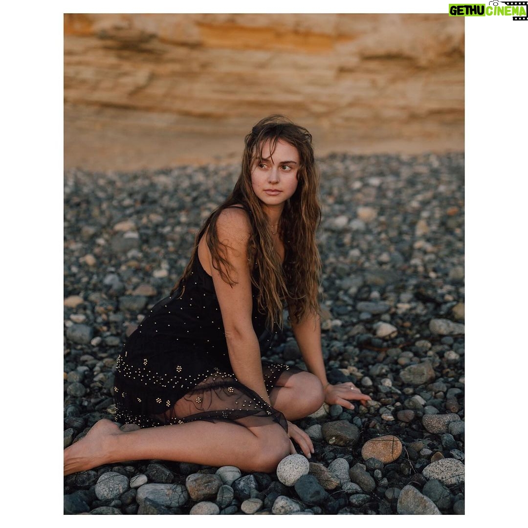 Margo Hayes Instagram - thick skin + an elastic 🫀 ⠀⠀⠀⠀⠀⠀⠀⠀⠀ . digital, film, + polaroid by: @jufu_