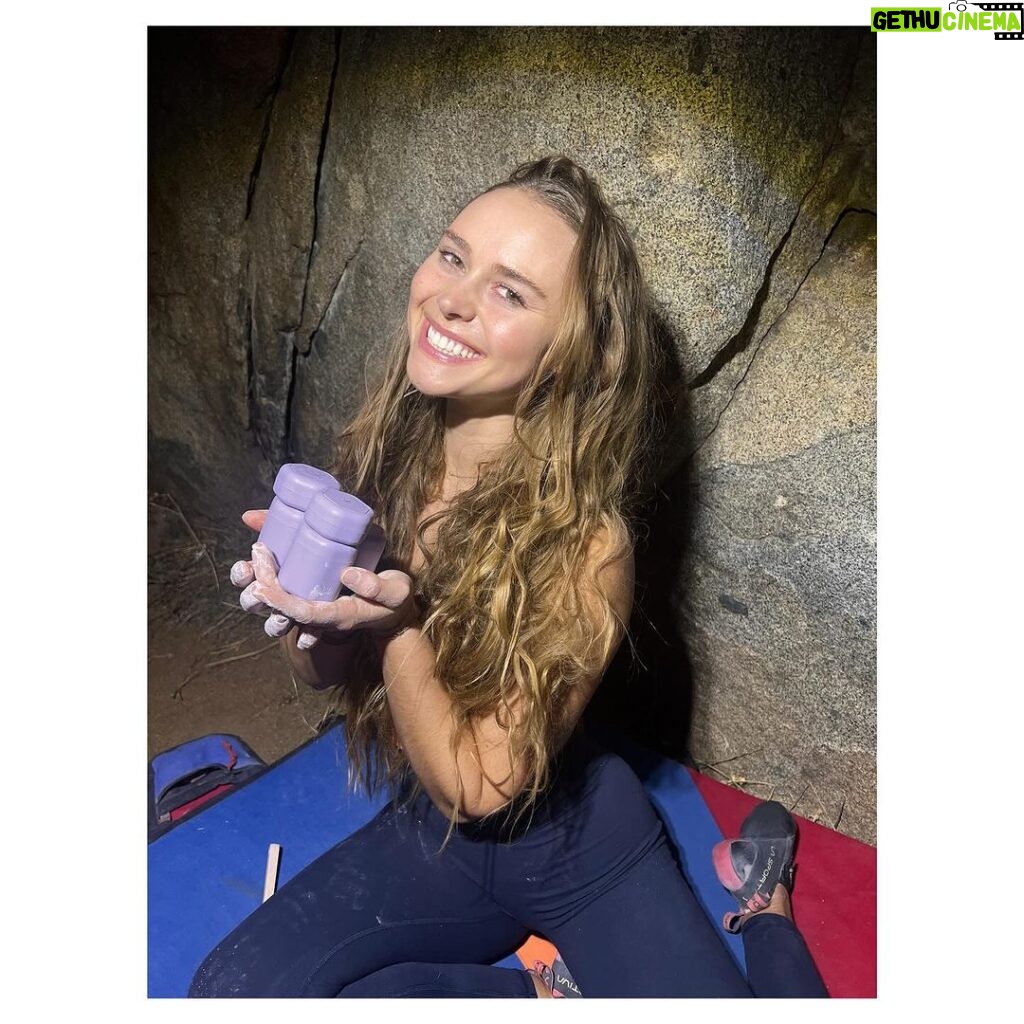 Margo Hayes Instagram - I’m so excited to share my @keepyourcadence holiday Capsule collection with you all! As someone who is passionate about the environment, fashion, skincare, and travel, partnering with Cadence couldn’t be more perfect! Whether you’re traveling to the mountains, the ocean, on business or leisure, these soft lavender Capsules should make it easier to pack in a sustainable and organized manner this holiday season and beyond! Xoxo MargoJain 🤍🎄