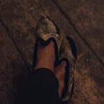 Maria Jekova Instagram - Родопска приказка. Или животът, какъвто може да бъде. Е, ако светът полудее от лошотия и алчност - това няма да бъде достатъчно, но поне ще знам, че там някъде, наистина е имало хора, които са ходили със златни пантофки и са вярвали в задружието. Родопи (Rhodope)
