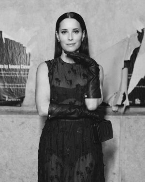Maria João Bastos Instagram - Last night on my way to the GQ MOTY Awards 2023 ⭐️ in this stunning Dior! 

@dior 🤍 The beginning of a love story 

@nanabenjamin_makeupartist 
@madmoisellehairstylist  @griffehairstyle 

@thisisluvin 
@artistglobalmanagement 

@prpressclub 

@gqportugal