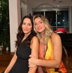 Maria João Bastos Instagram - Amizade de verdade é quando você reencontra depois de anos e parece que foi ontem ❤️❤️ Te amo minha amiga @mariajoao.bastos Por muitos reencontros e muita arte juntas!